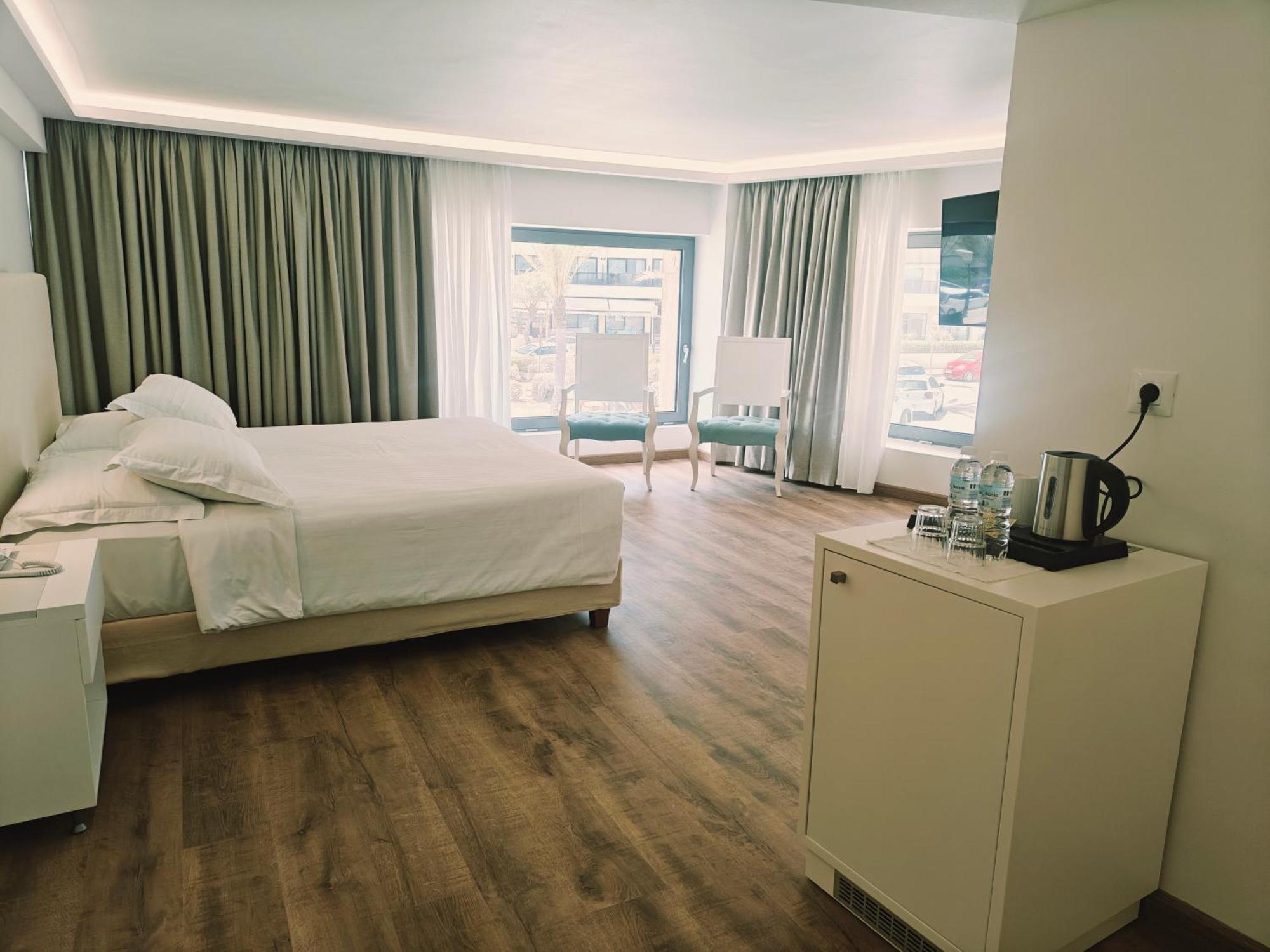 โรงแรมอิบิคัส Rhodes City ภายนอก รูปภาพ