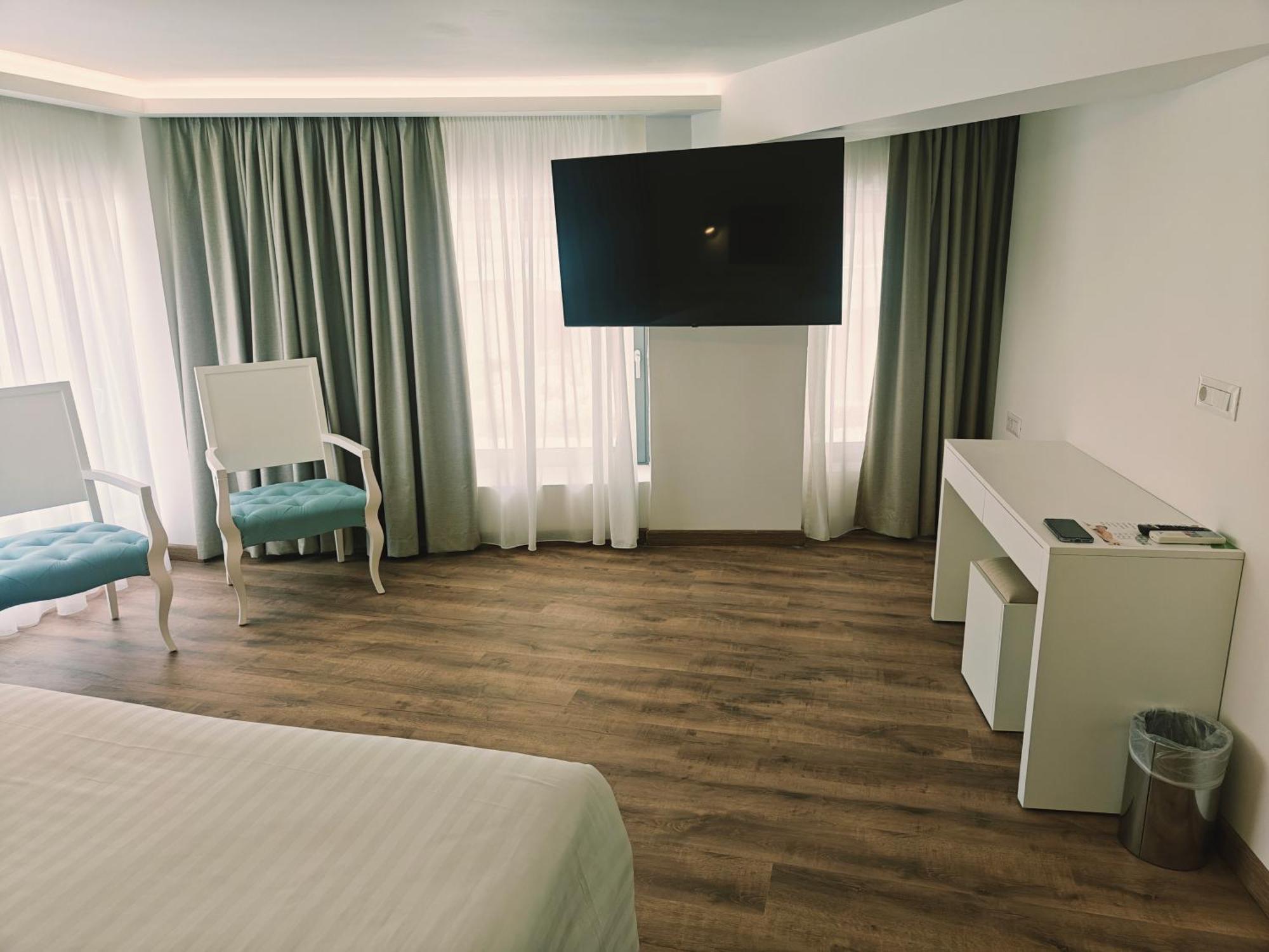 โรงแรมอิบิคัส Rhodes City ภายนอก รูปภาพ