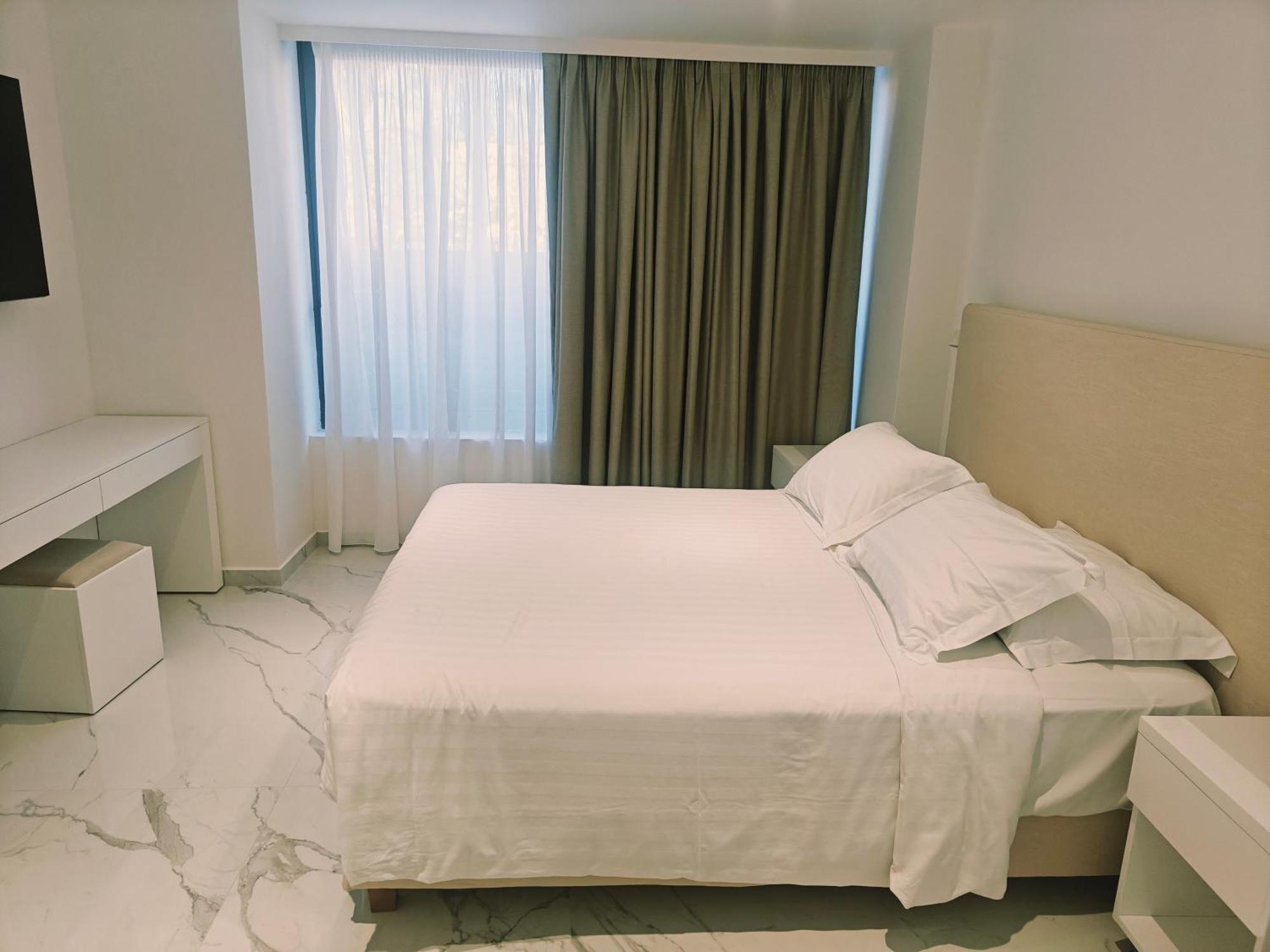 โรงแรมอิบิคัส Rhodes City ภายนอก รูปภาพ