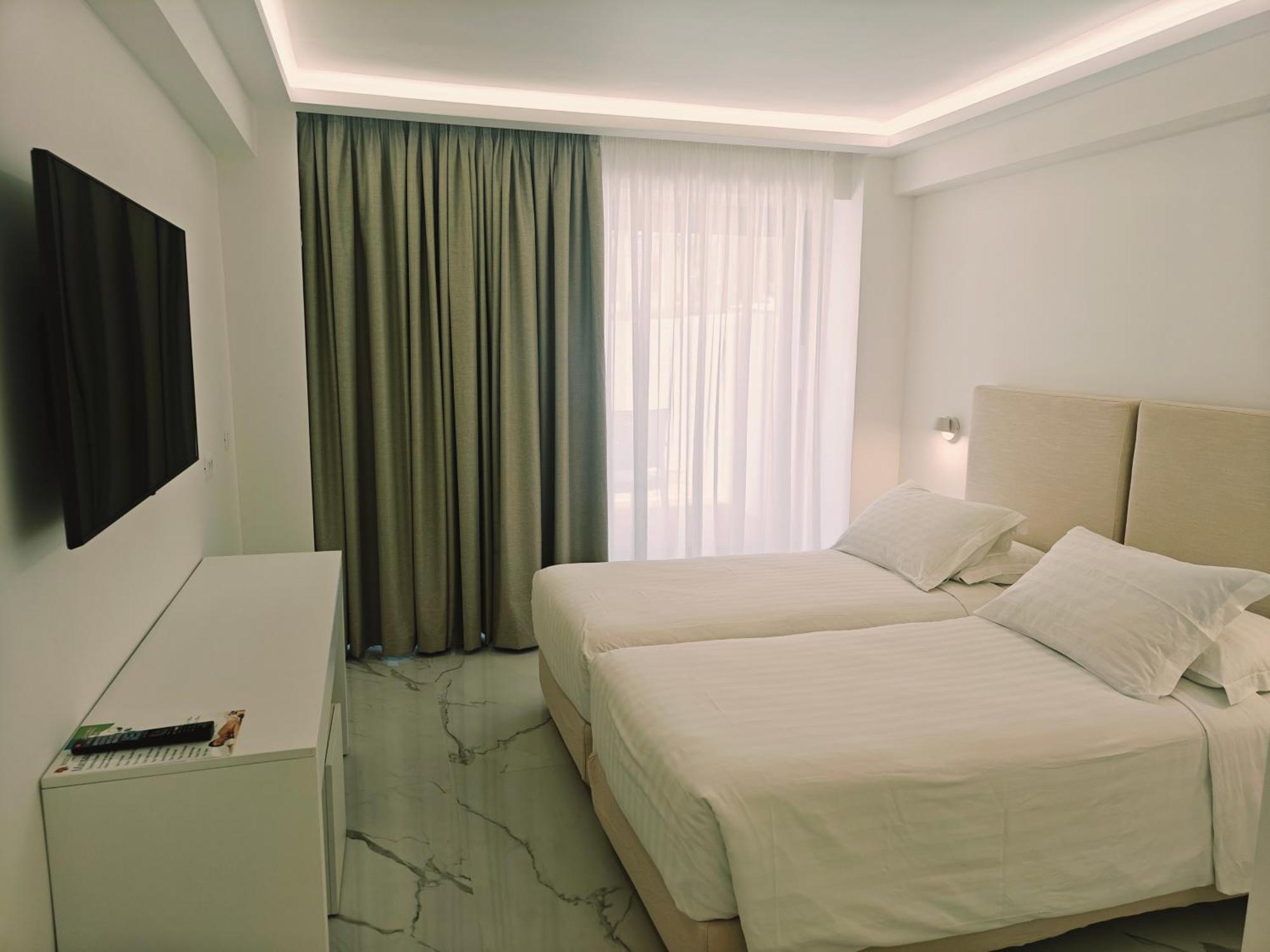 โรงแรมอิบิคัส Rhodes City ภายนอก รูปภาพ